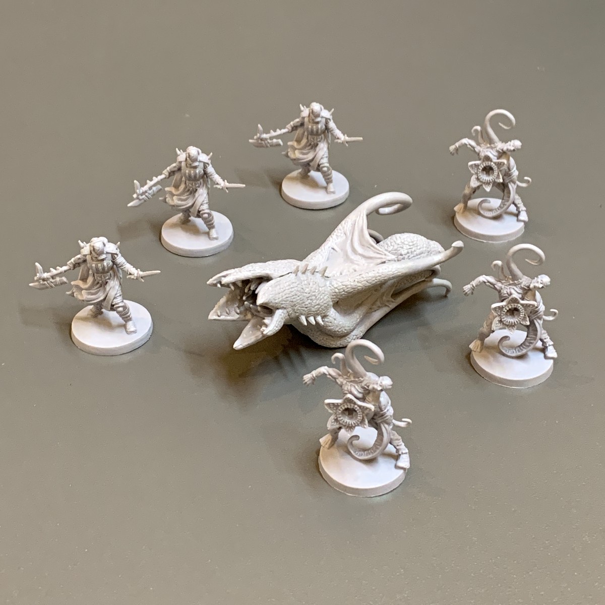 Lot 6 Alpha Worm SciFi Miniatu - Board Game Horror Movie ulasan dan harga