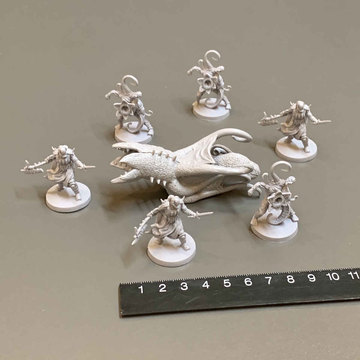 Lot 6 Alpha Worm SciFi Miniatu - Board Game Horror Movie ulasan dan harga